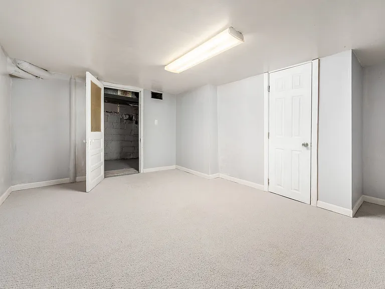 501 Oak St — Photo 30