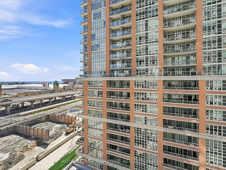 59 E Liberty St #905 — Photo 19