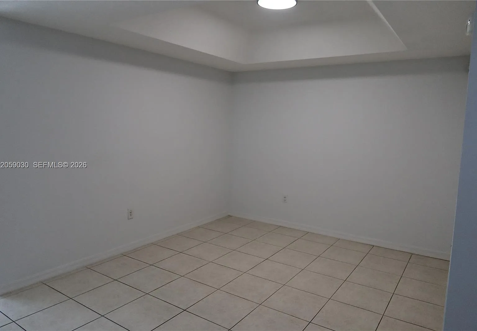 Kendall Village Townvilla — Photo 3