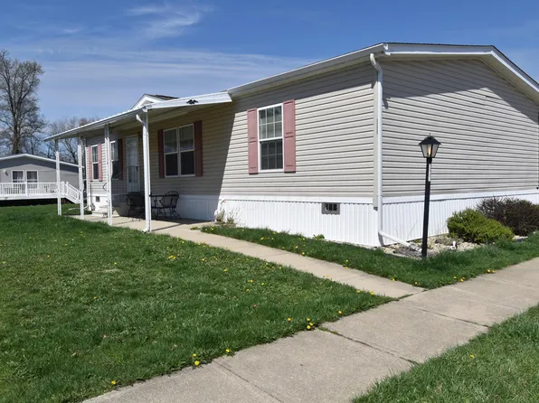 233 Rona Blvd, Pataskala, OH 43062