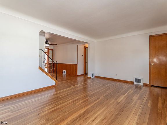4th image of 1677 Hawthorne Dr