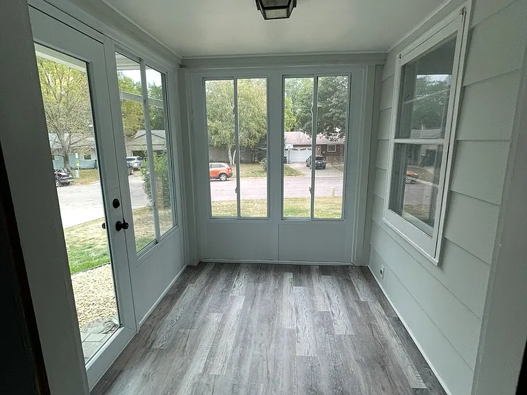 532 Capitol Dr — Photo 10