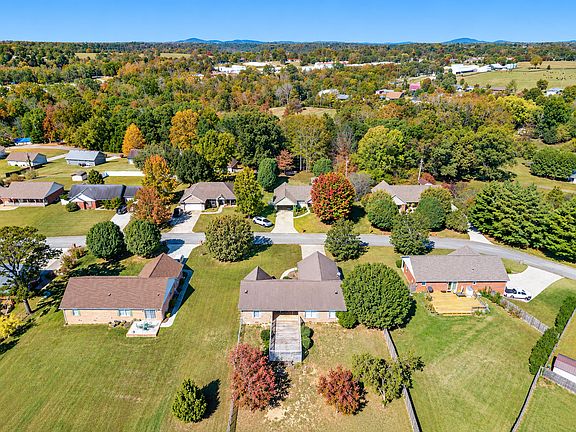 5th image of 79 Observation Pointe Dr