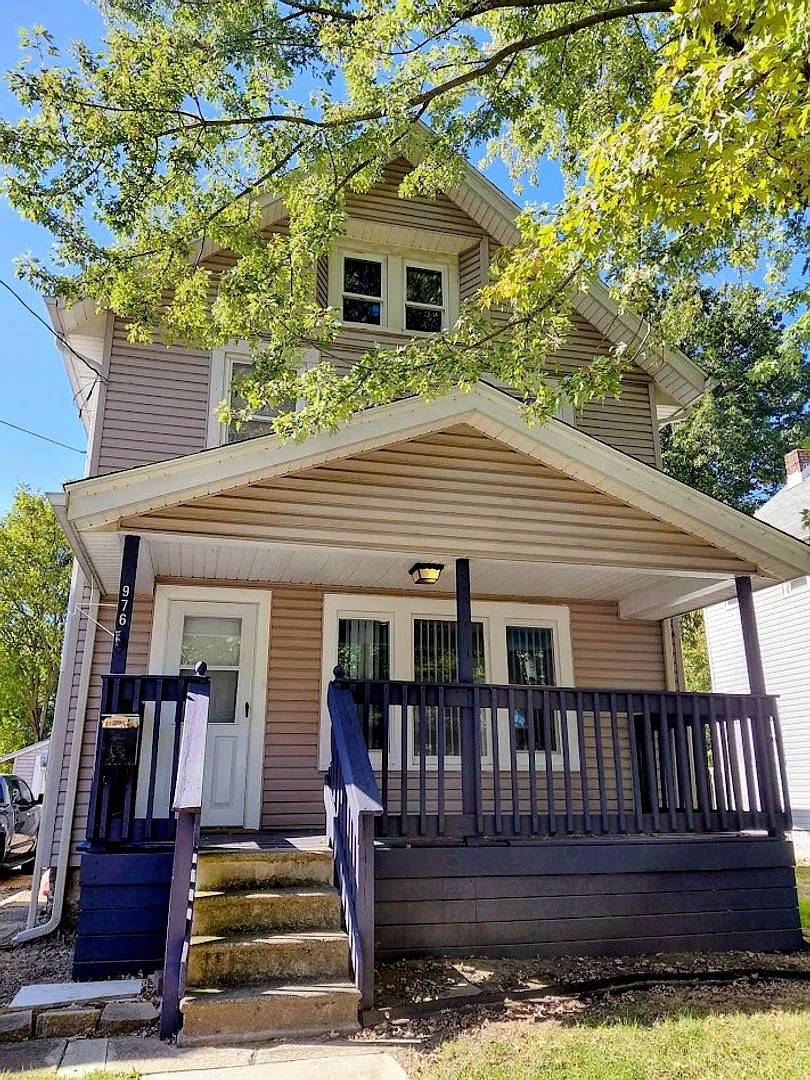 Three bedroom one bathroom home for rent — Photo 1