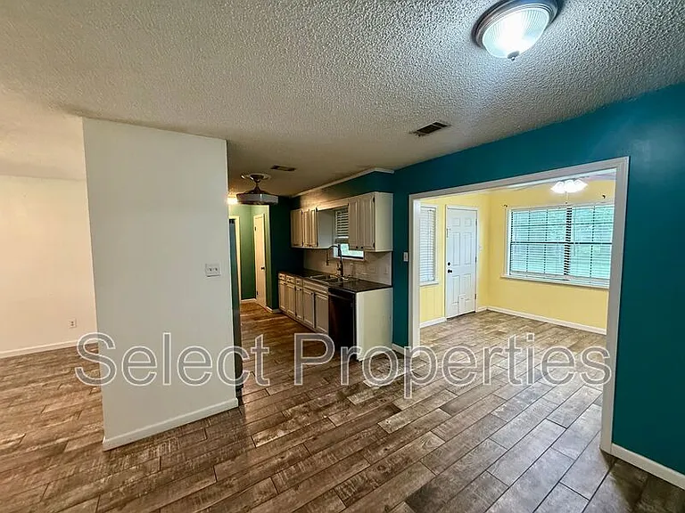 1116 W Nettleton Ave — Photo 10