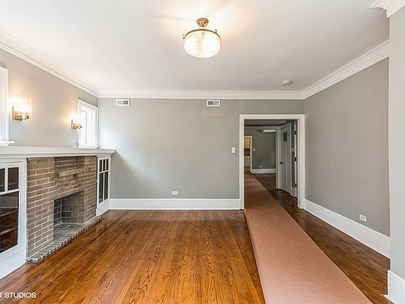 3rd image of 325 W 118th St