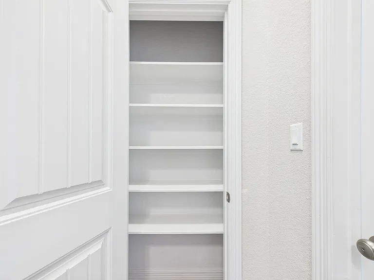 105 Auburn Cv — Photo 9
