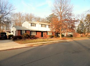 39 Bradway Ave, Ewing, NJ 08618