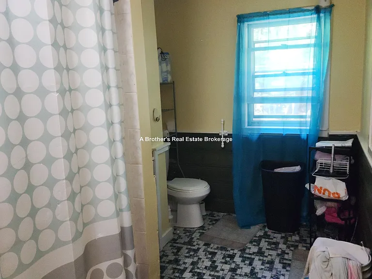 50 Oakdale Ave — Photo 8