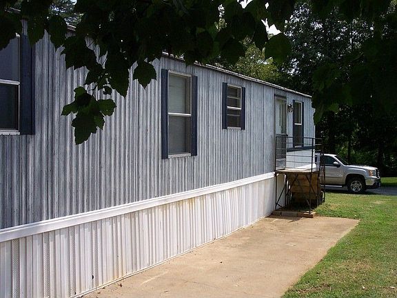 2nd image of 32 Treadway Cir
