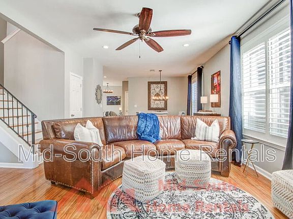 5th image of 1228 Island Pl E