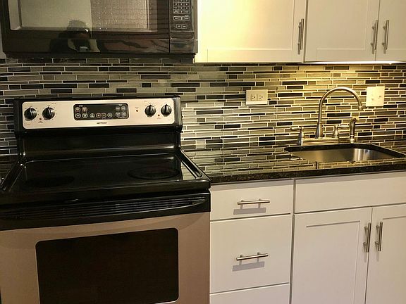 4th image of 234 N Logan St #104