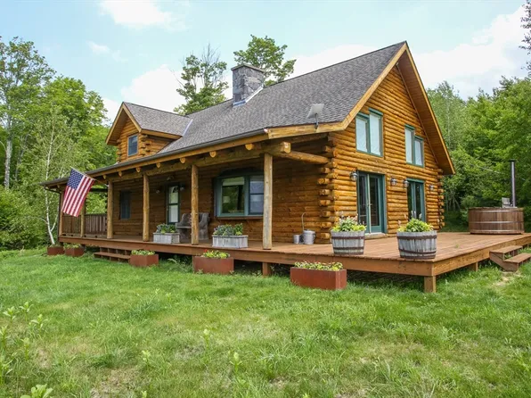 15 Stephanie Ln, Peru, MA 01235