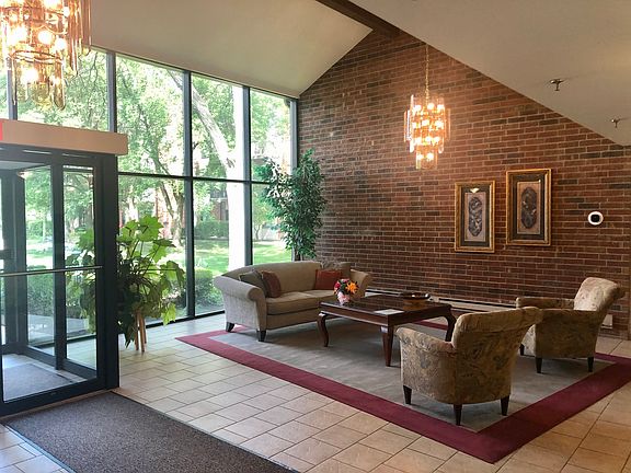 2nd image of 3030 Pheasant Creek Dr APT 109