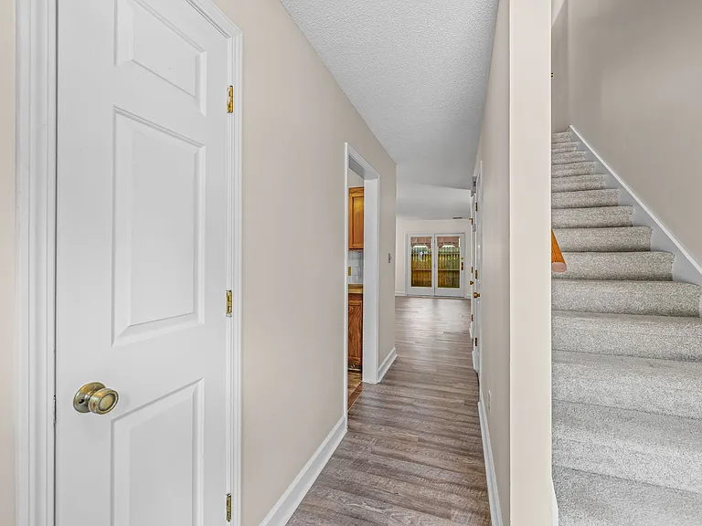 5918 King Charles Ct — Photo 19