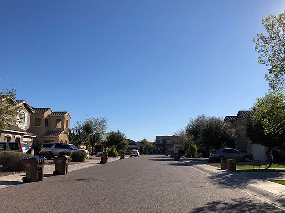 4th image of 4376 E Velasco St