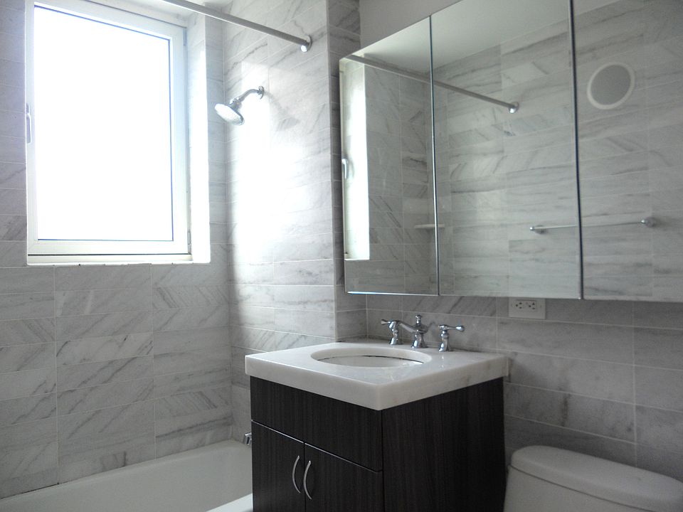 2nd image of 350 W 37th St APT 7D