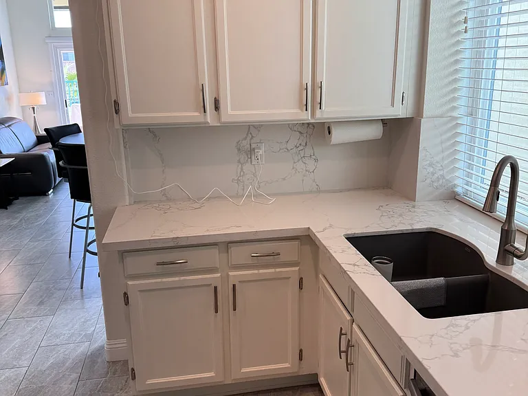 1143 E Frye Rd — Photo 16