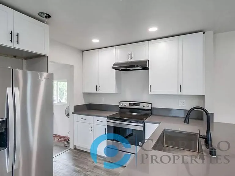 407 Idaho Ave #A — Photo 2