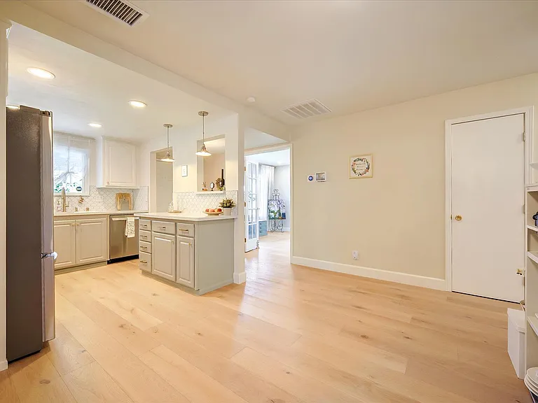 6237 Hancock Ave — Photo 11
