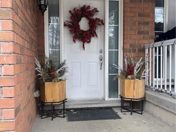 20 McConkey Cres #113, Brantford, ON N3S 0C2