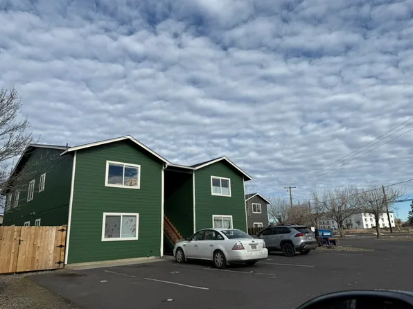 1615 SW Salmon Ave, Redmond, OR 97756