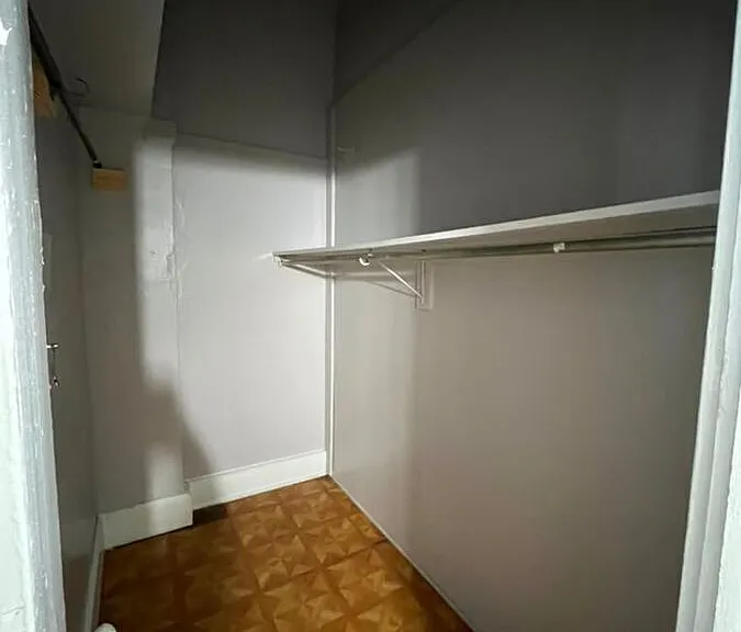 622 W 12th St #1 — Photo 8