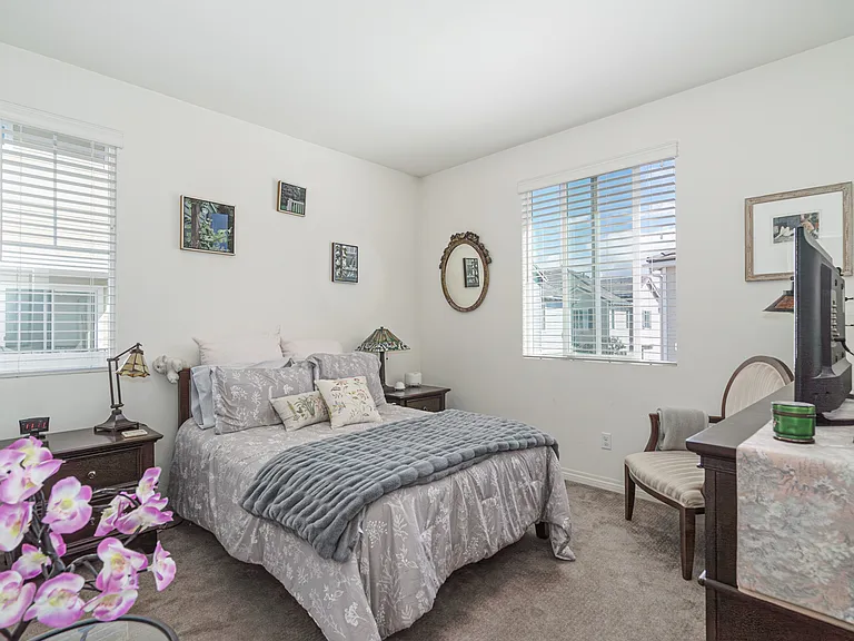 512 Heron Ln #1 — Photo 5