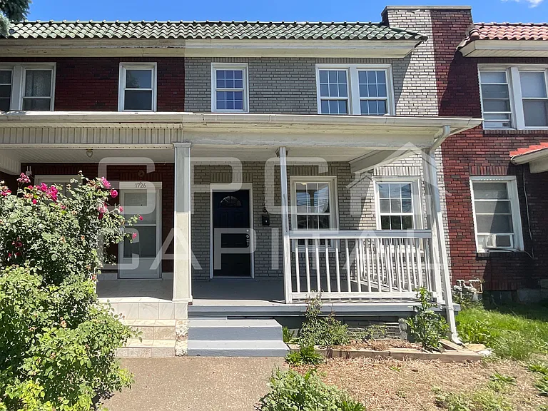 1728 Paxton St — Photo 1