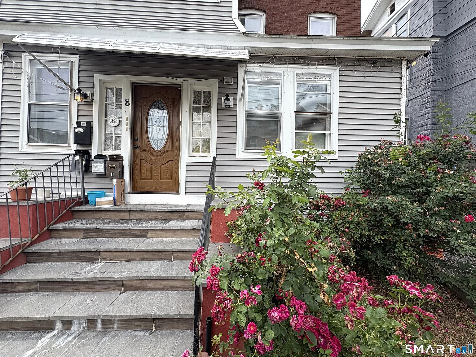 3 bed, 1.0 bath, 1232 sqft, $2,000 — Photo 2