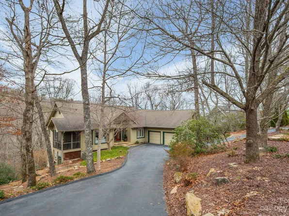 123 Ridge Ln, Flat Rock, NC 28731