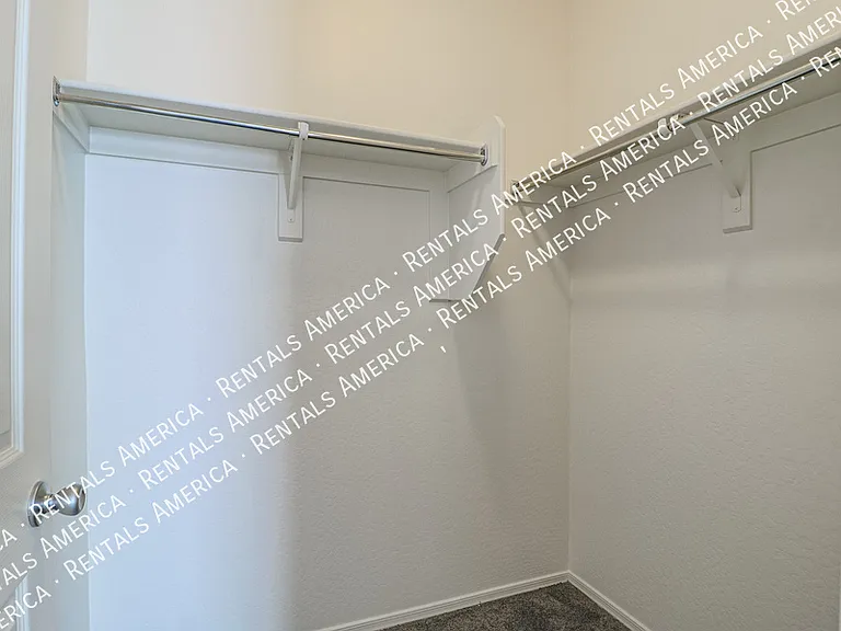 2930 E Detroit St — Photo 17