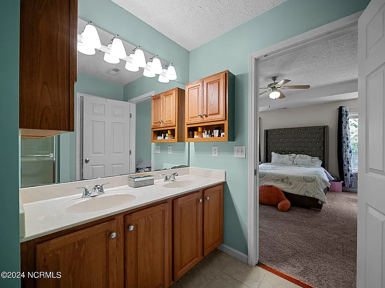 204 Jasmine Ln — Photo 36