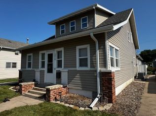 1514 W 5th St, Hastings, NE 68901
