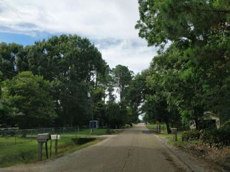 2nd image of 3902 Romero Rd