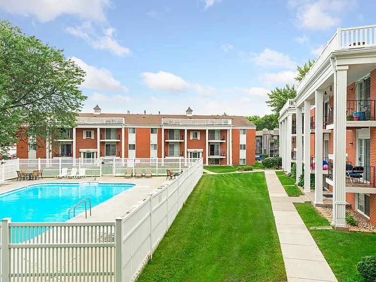 Westwood Apartments — Photo 7