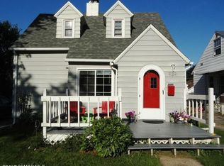 939 12th Ave NE, Rochester, MN 55906