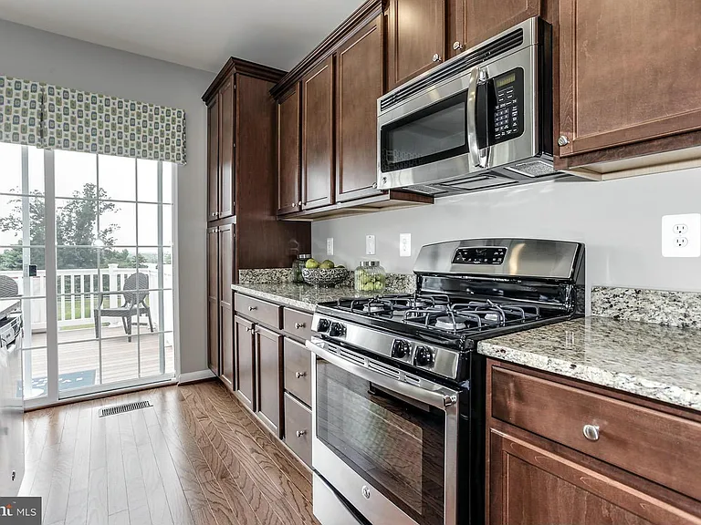 8603 Crooked Tree Ln — Photo 15