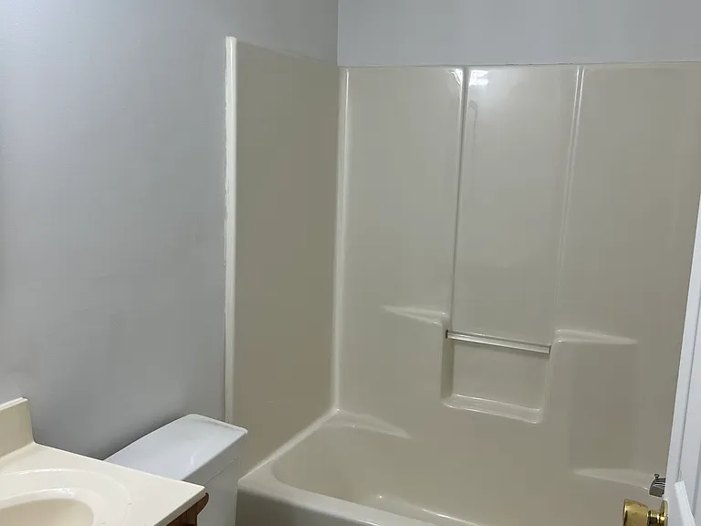 411 E Pershing Ave #B — Photo 4