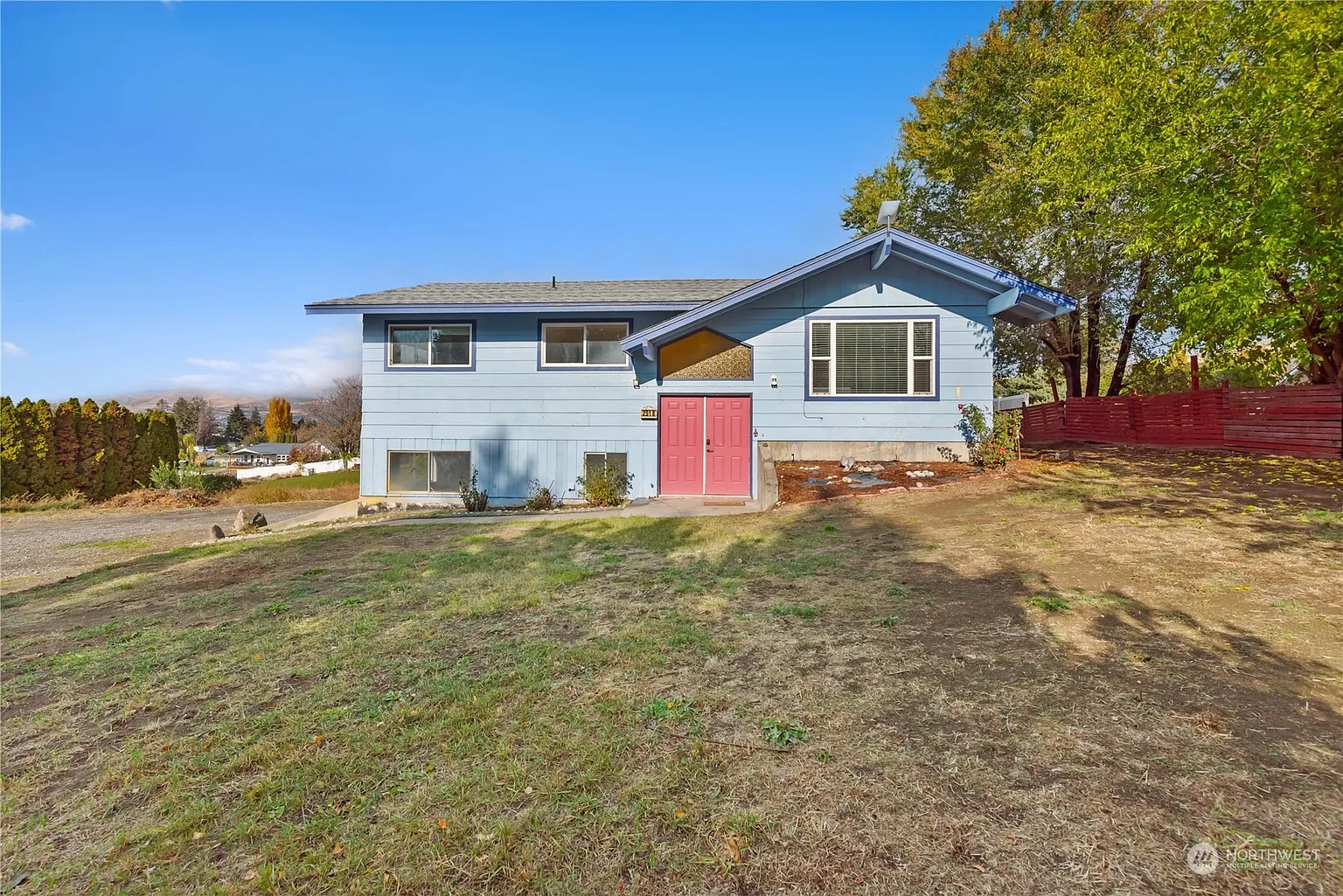 2518 Sunset Highway photo 1
