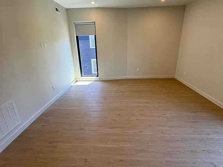 24 8th St #3A — Photo 6