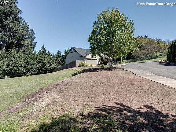 4th image of 14307 SE Haze Ct #5