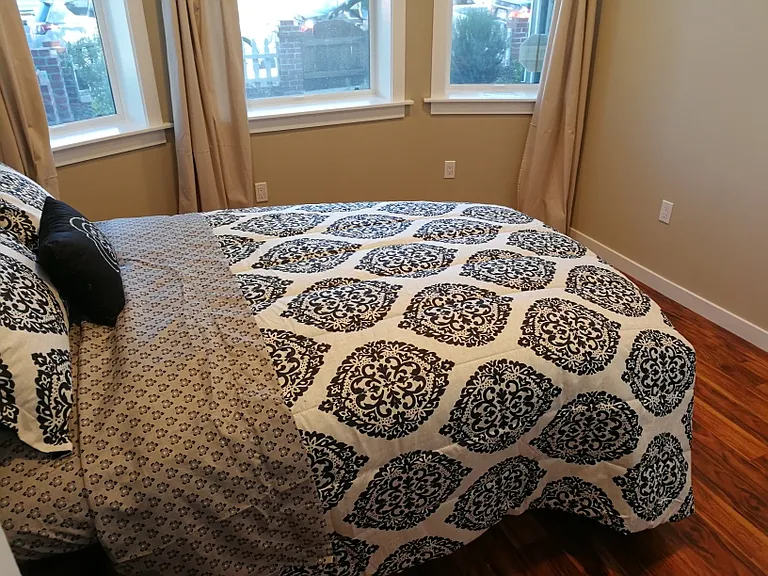 Front bedroom - showing the bay windows