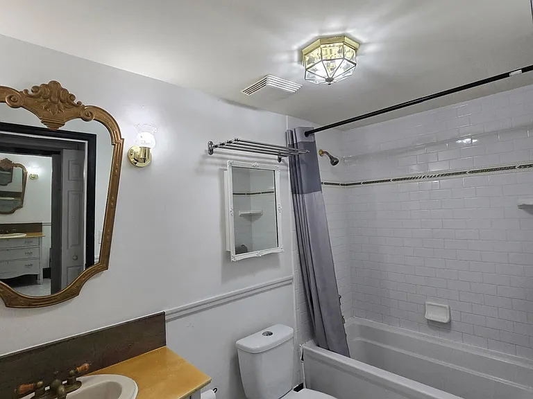 1922 Garfield St #1 — Photo 19