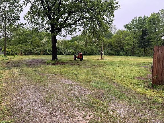 5th image of 1614 Prairie Heights Dr