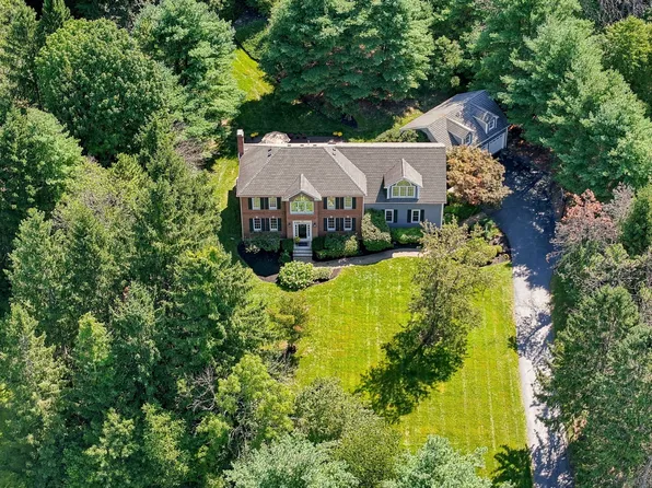 12 Daniel Shays Rd, Hopkinton, MA 01748