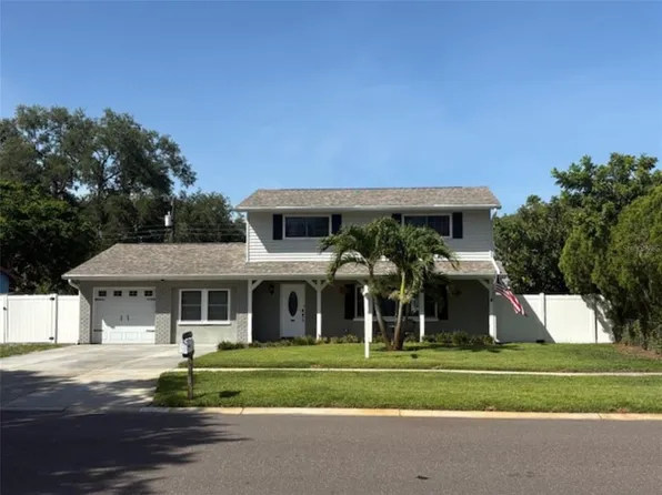 15437 Bedford Cir W, Clearwater, FL 33764