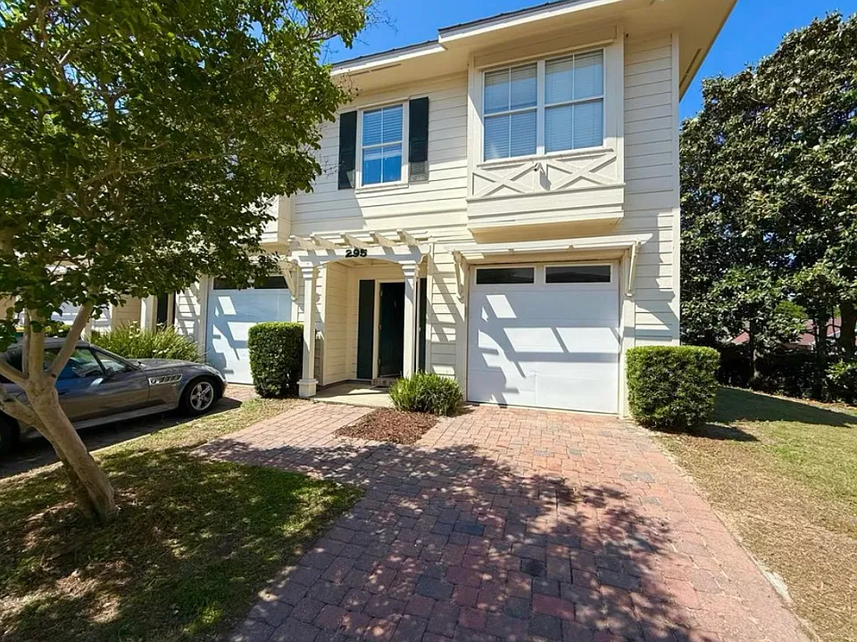 295 Mattie M Kelly Blvd