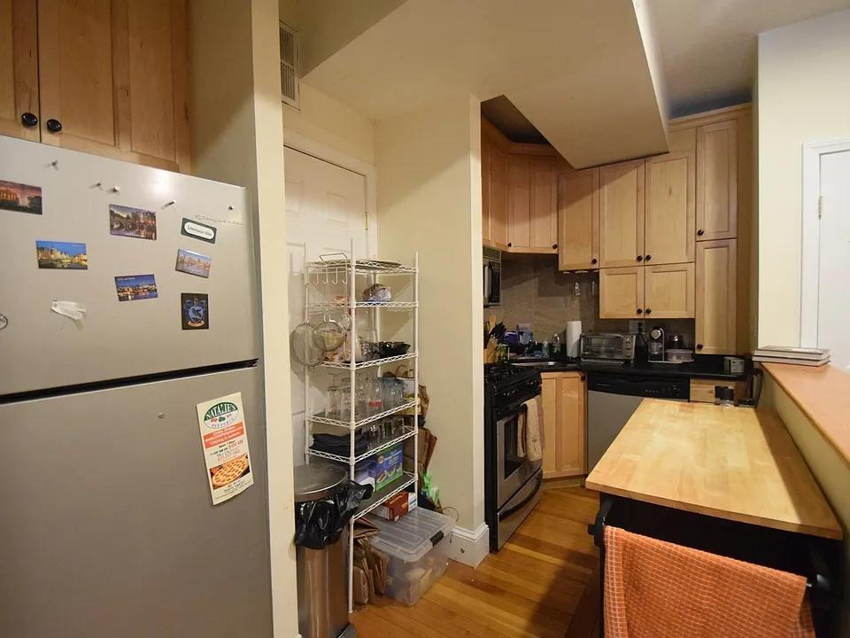 189 Winthrop Rd #4