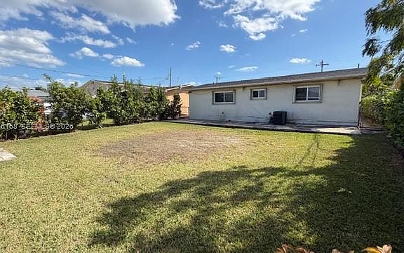 4th image of 9221 SW 39th St